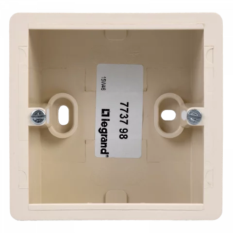 MEGSZŰNT_Legrand Cariva Kiemelő keret 41 mm mély bézs 773798
