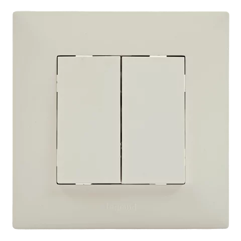 Legrand Niloé Step Kapcsoló 101+1N kettős egypólusú nyomó villanykapcsoló rugós bekötés fehér 863112