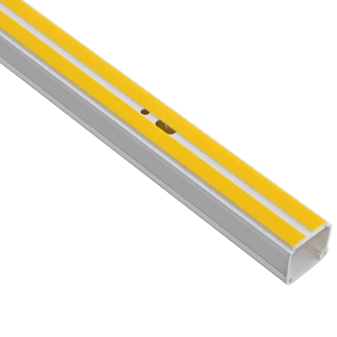 Kábelcsatorna 30x25mm öntapadós műanyag vezeték csatorna Fehér (30m/cs) Kopos LHD 30X25 P2