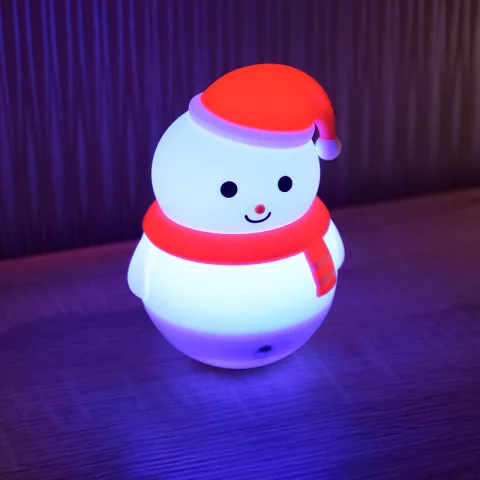 Hóemberke LED Éjszakai fény 1W RGB + 2800K Akkumulátoros USB-s Éjjeli fény MARY'S Karácsonyi hóember