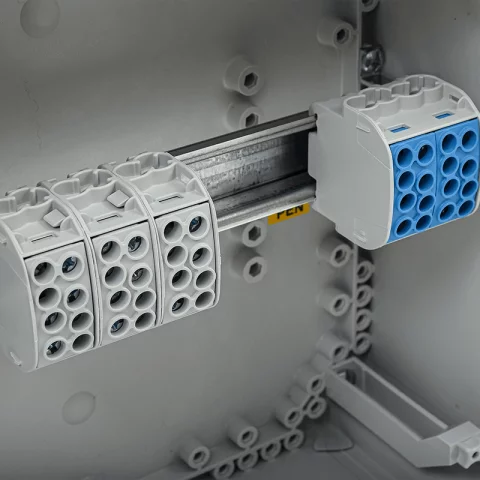 Hensel HB33K0-U1 1/3 fázisú kombinált villanyóra szekrény 80A szabadvezetékes